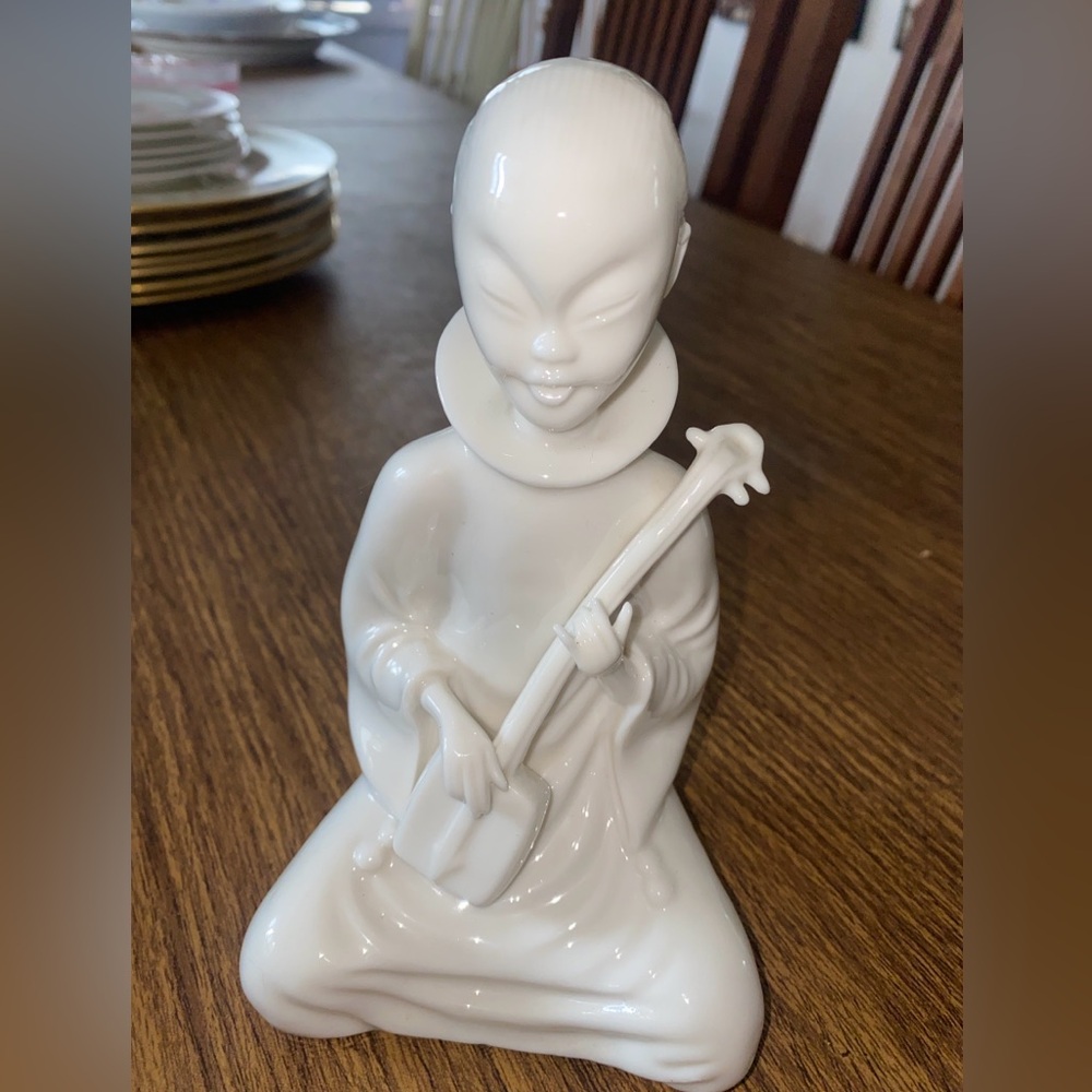 ARDALT JAPAN FIGURINE PORCELAIN WHITE MUSIC BUDDHA 6256 VERITHIN JAPANESE